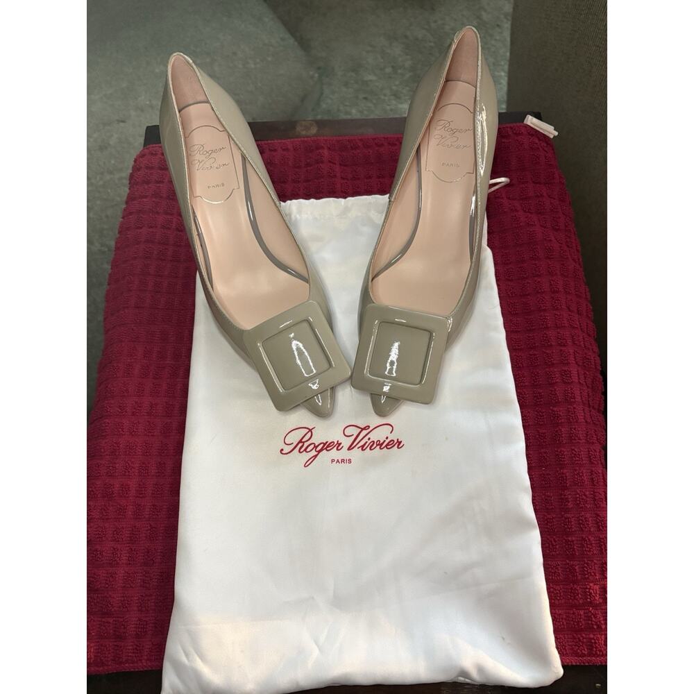 Roger Vivier Belle Trompette Pumps | Sage Green | Size 9 | Italy | MSRP $950